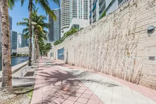 335 S Biscayne Blvd, Miami, FL 33131 - Photo 38