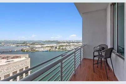 335 S Biscayne Blvd #UPH02, Miami, FL 33131 - Photo 1