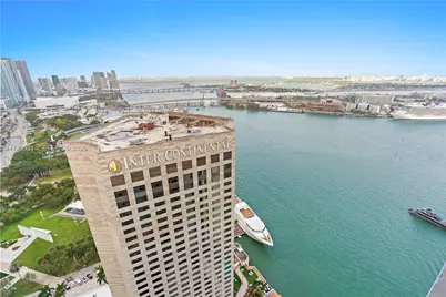 335 S Biscayne Blvd #UPH02, Miami, FL 33131 - Photo 12