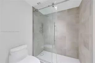 5500 Collins Ave, Miami Beach, FL 33140 - Photo 20