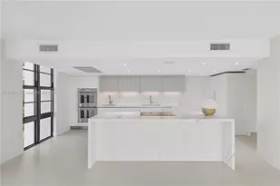 5500 Collins Ave, Miami Beach, FL 33140 - Photo 6