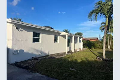 55 NE 213th St, Miami Gardens, FL 33179 - Photo 2