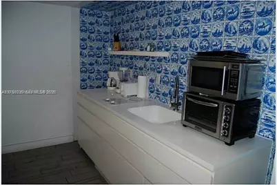 1100 West Ave #916, Miami Beach, FL 33139 - Photo 6