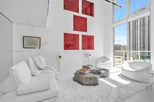 300 S Biscayne Blvd, Miami, FL 33131 - Photo 6