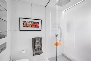 300 S Biscayne Blvd, Miami, FL 33131 - Photo 22