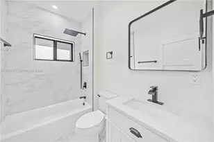 1735 NW 84th St, Miami, FL 33147 - Photo 12