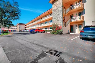 4801 NW 34th St, Lauderdale Lakes, FL 33319 - Photo 14