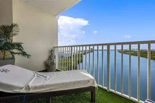300 Bayview Dr, Sunny Isles Beach, FL 33160 - Photo 24