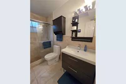 365 SW 86th Ave #201, Pembroke Pines, FL 33025 - Photo 16
