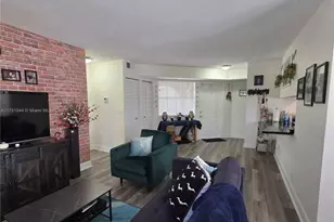 365 SW 86th Ave, Pembroke Pines, FL 33025 - Photo 20