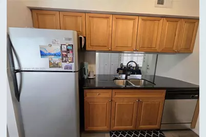 365 SW 86th Ave #201, Pembroke Pines, FL 33025 - Photo 26