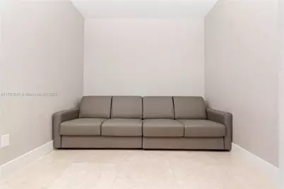 4779 Collins Ave #2204, Miami Beach, FL 33140 - Photo 18