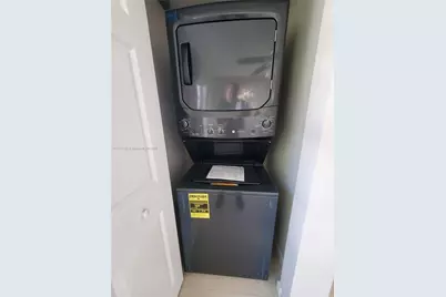 70 NW 33rd St, Miami, FL 33127 - Photo 18