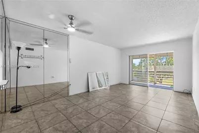8450 Sunrise Lakes Blvd #306, Sunrise, FL 33322 - Photo 10