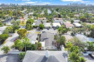 1717 NE 25th St, Wilton Manors, FL 33305 - Photo 32