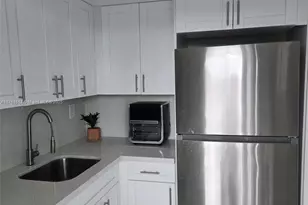 6560 Winfield Blvd, Margate, FL 33063 - Photo 6