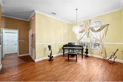 16358 S Mariposa Cir S, Pembroke Pines, FL 33331 - Photo 6