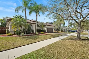 16358 S Mariposa Cir S, Pembroke Pines, FL 33331 - Photo 2