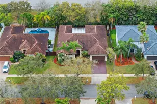 16358 S Mariposa Cir S, Pembroke Pines, FL 33331 - Photo 34