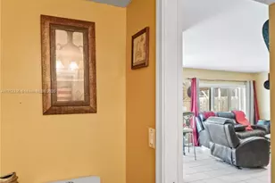 1071 SW 101st Terrace, Pembroke Pines, FL 33025 - Photo 16