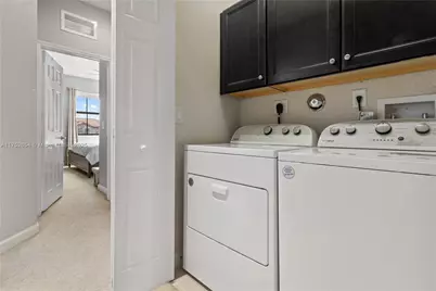 9831 NW 88th Ter, Doral, FL 33178 - Photo 10