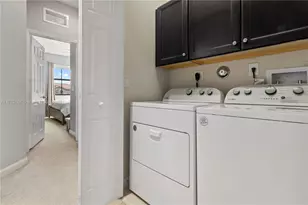 9831 NW 88th Terrace, Doral, FL 33178 - Photo 10