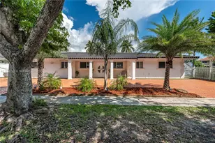 1975 Ixora Rd, North Miami, FL 33181 - Photo 24