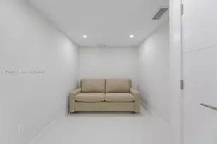 1950 S Ocean Dr, Hallandale Beach, FL 33009 - Photo 14