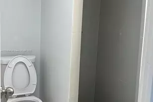 6051 Arthur St, Hollywood, FL 33024 - Photo 4