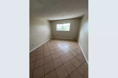 3710 NW 21st St #411, Lauderdale Lakes, FL 33311 - Photo 8