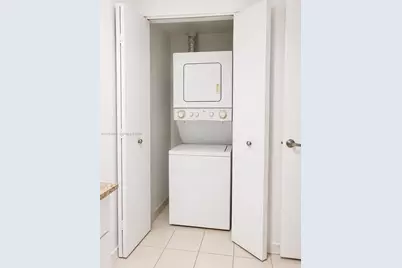 1861 NW S River Dr #1504, Miami, FL 33125 - Photo 10