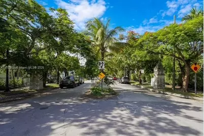 4727 NE 1st Ct, Miami, FL 33137 - Photo 44