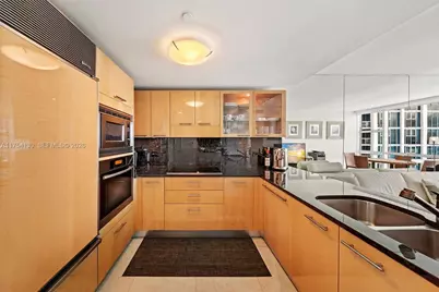 6801 Collins Ave #1403/Door 0/1414, Miami Beach, FL 33141 - Photo 6