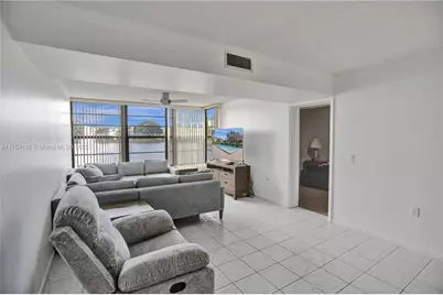 1524 Whitehall Dr #102, Davie, FL 33324 - Photo 6