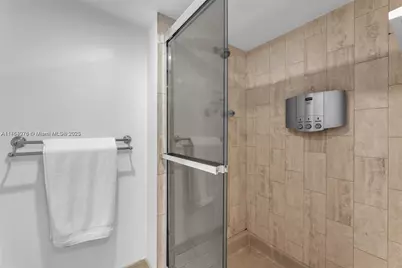 1717 N Bayshore Dr #A-2356, Miami, FL 33132 - Photo 16