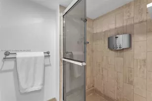 1717 N Bayshore Dr, Miami, FL 33132 - Photo 16