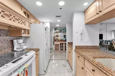 1717 N Bayshore Dr #A-2356, Miami, FL 33132 - Photo 12