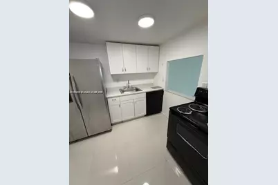 851 Three Islands Blvd #116, Hallandale Beach, FL 33009 - Photo 2