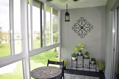 9320 Sunrise Lakes Blvd #306, Sunrise, FL 33322 - Photo 4