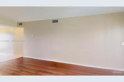 9320 Sunrise Lakes Blvd #306, Sunrise, FL 33322 - Photo 8