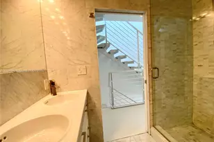 1600 Michigan Ave, Miami Beach, FL 33139 - Photo 4