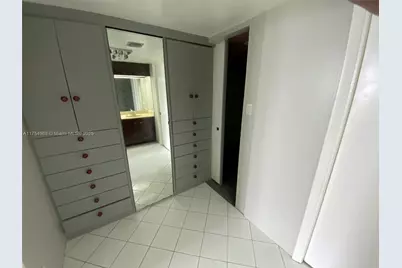 100 Bayview Dr #1503, Sunny Isles Beach, FL 33160 - Photo 28