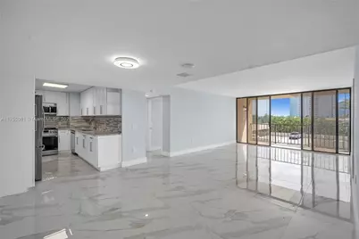 5600 N Flagler Dr #304, West Palm Beach, FL 33407 - Photo 10