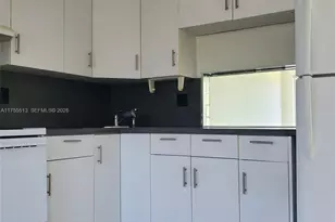 851 NE 14th Ave, Hallandale Beach, FL 33009 - Photo 14