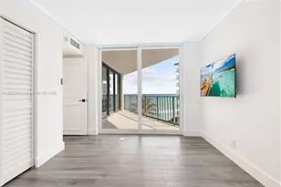 5420 N Ocean Dr, Singer Island, FL 33404 - Photo 18