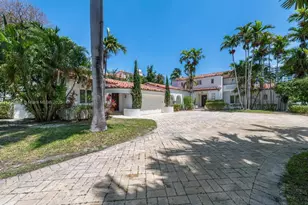 5661 Pine Tree Dr, Miami Beach, FL 33140 - Photo 4