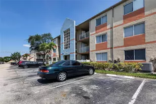 18830 NW 57th Ave, Hialeah, FL 33015 - Photo 12
