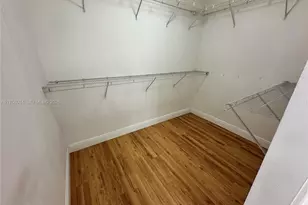 18830 NW 57th Ave, Hialeah, FL 33015 - Photo 32