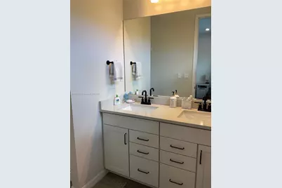 2131 N Appleton Cir N, Oakland Park, FL 33309 - Photo 22