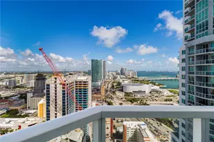 253 NE 2nd St, Miami, FL 33132 - Photo 2